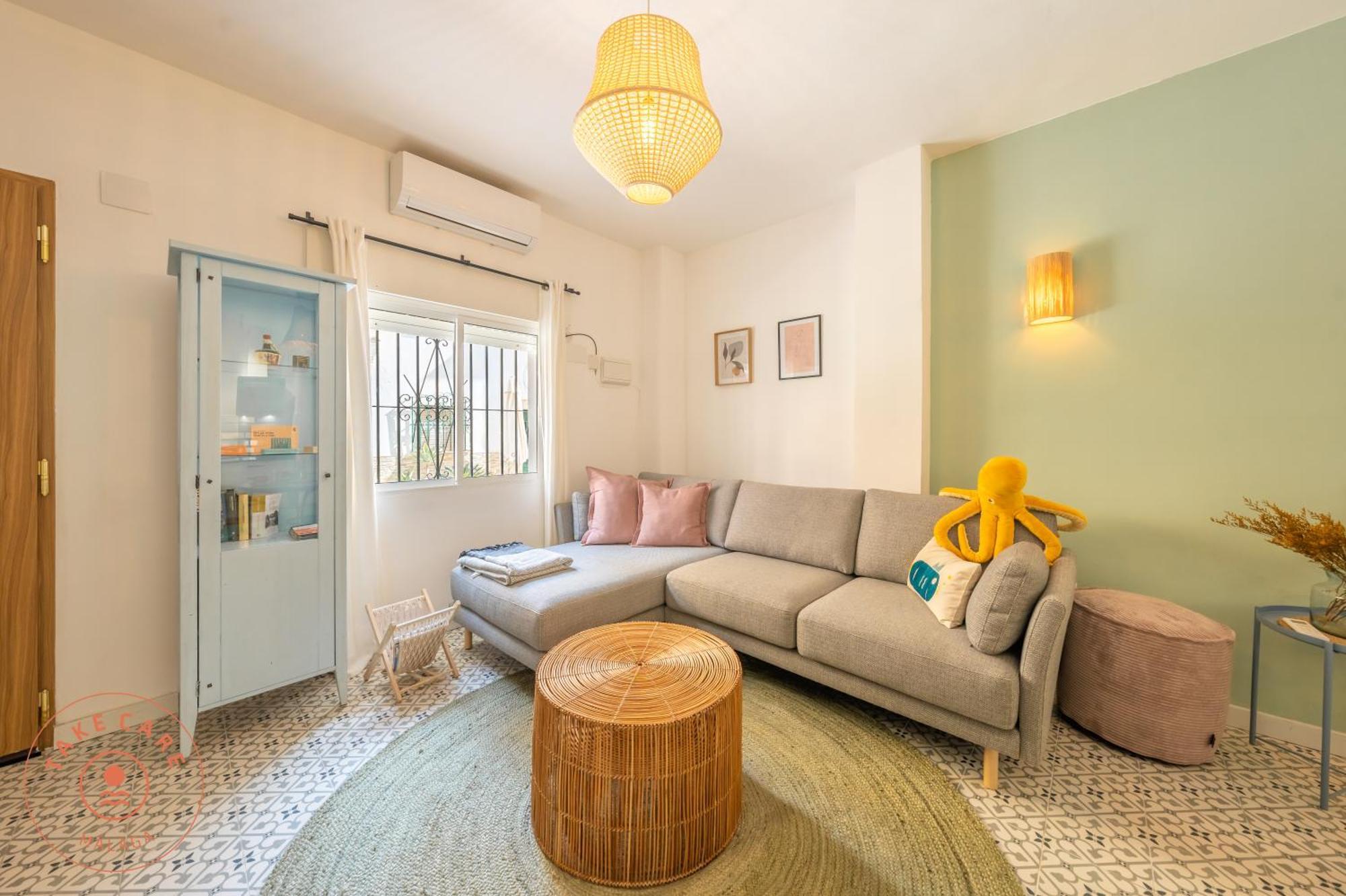 Colourful Fisher House Pulpito In El Palo! - Tcm 말라가 외부 사진